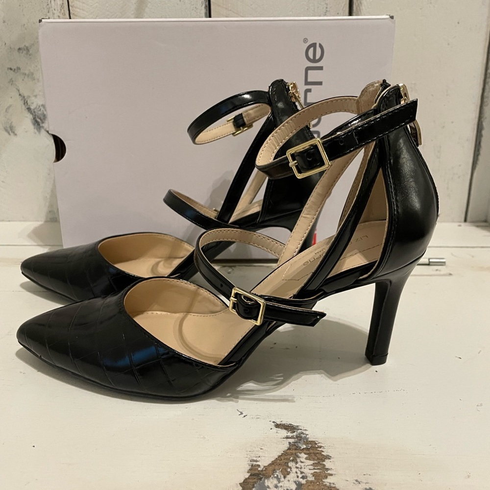 Liz Claiborne LC Harvey Black Heels size 7 1/2 medium